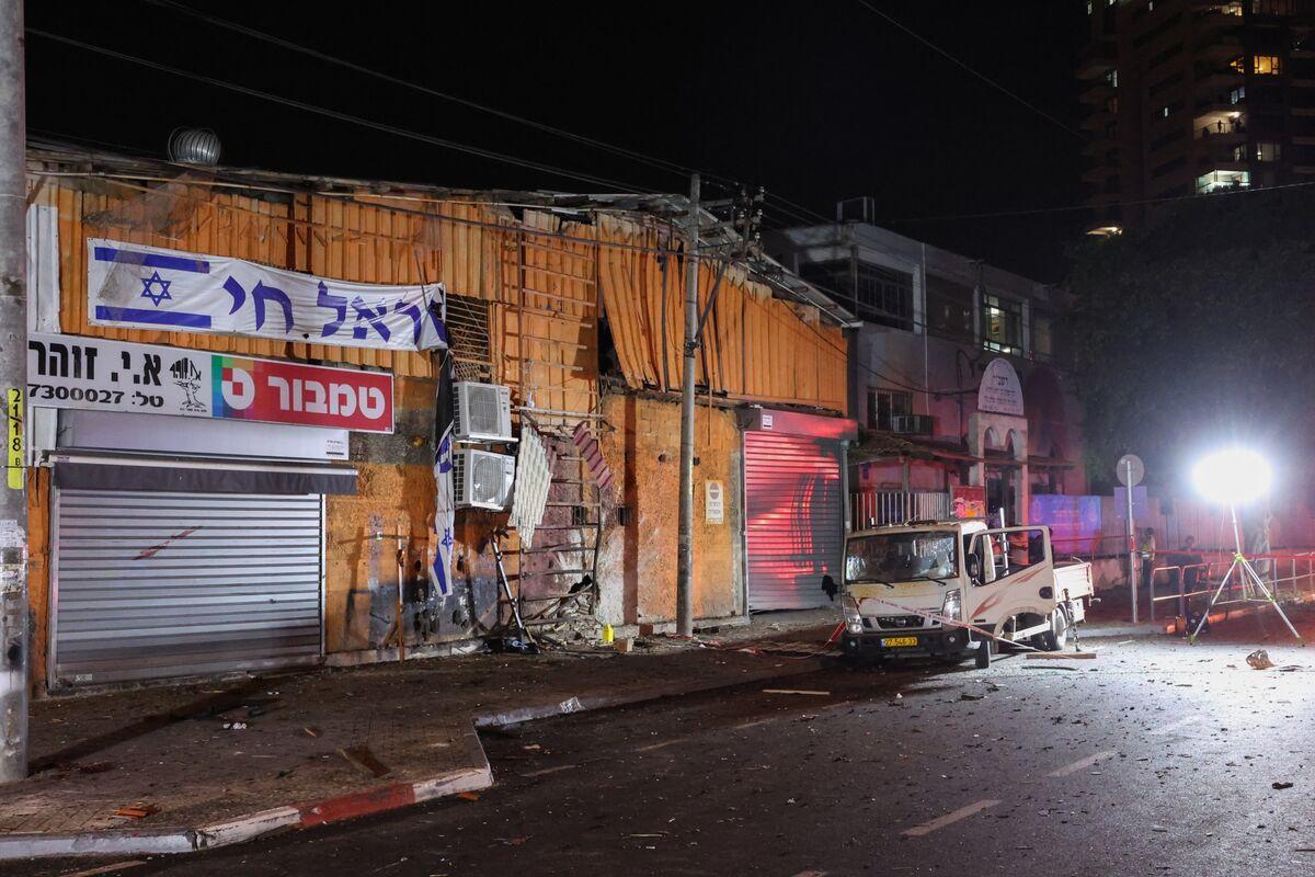 Hamas and Islamic Jihad Claim Tel Aviv Suicide Bombing