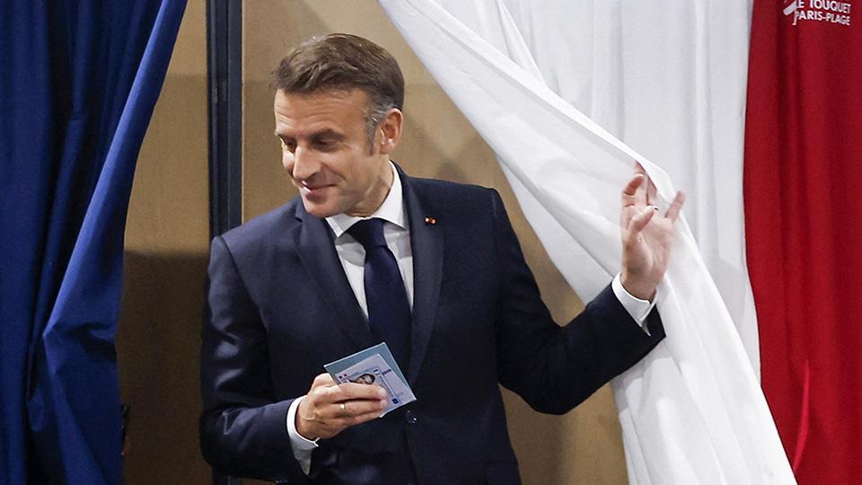 France Faces Challenges After Hung Parliament