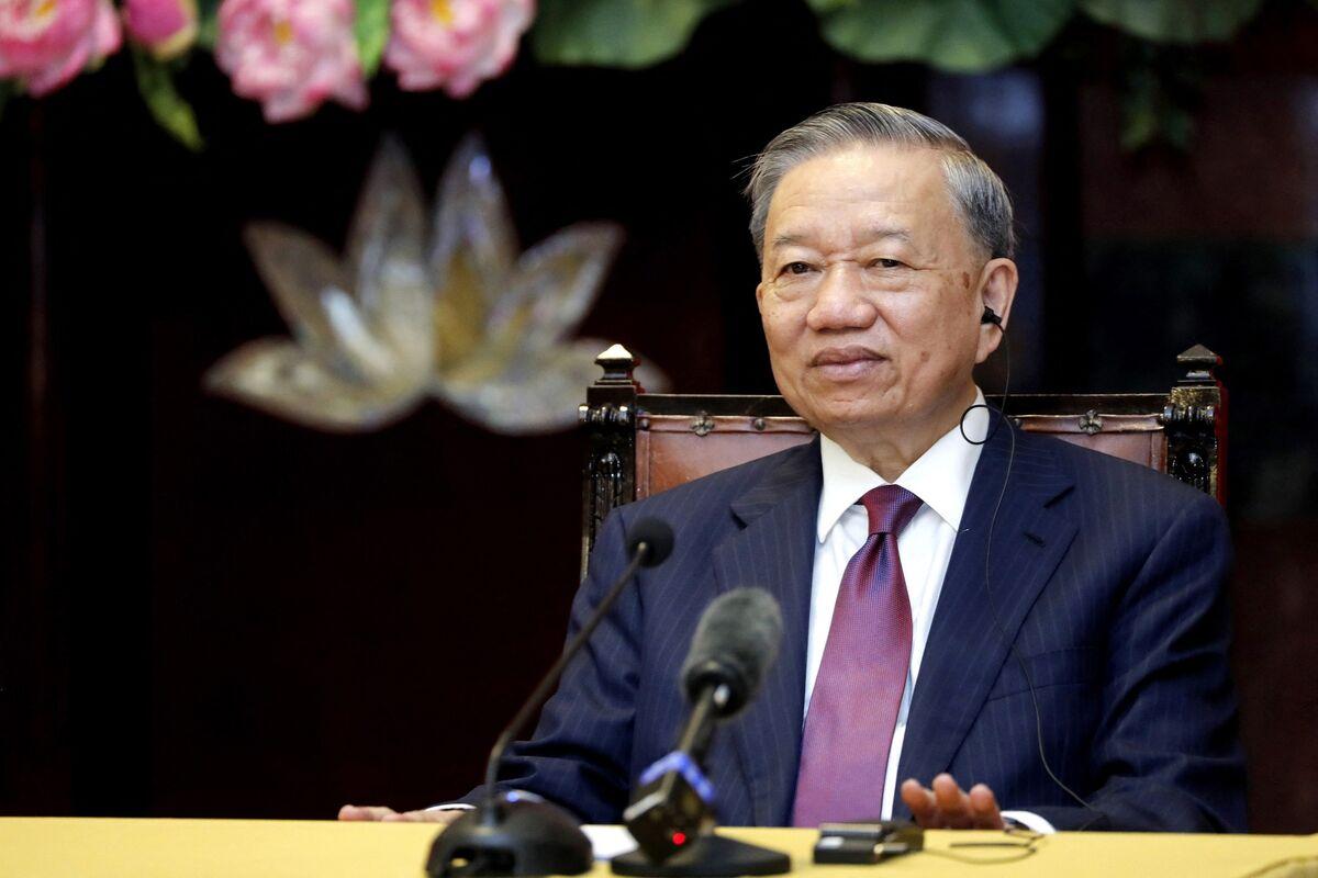 Vietnamese Leader To Lam Begins China Visit