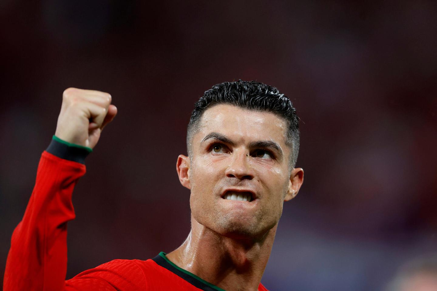 Cristiano Ronaldo Makes History in Portugal's 2-1 Win Over Czechia