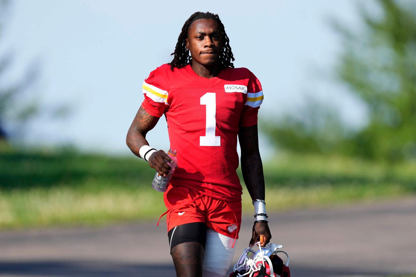 Chiefs Rookie Xavier Worthy Impresses in Training Camp