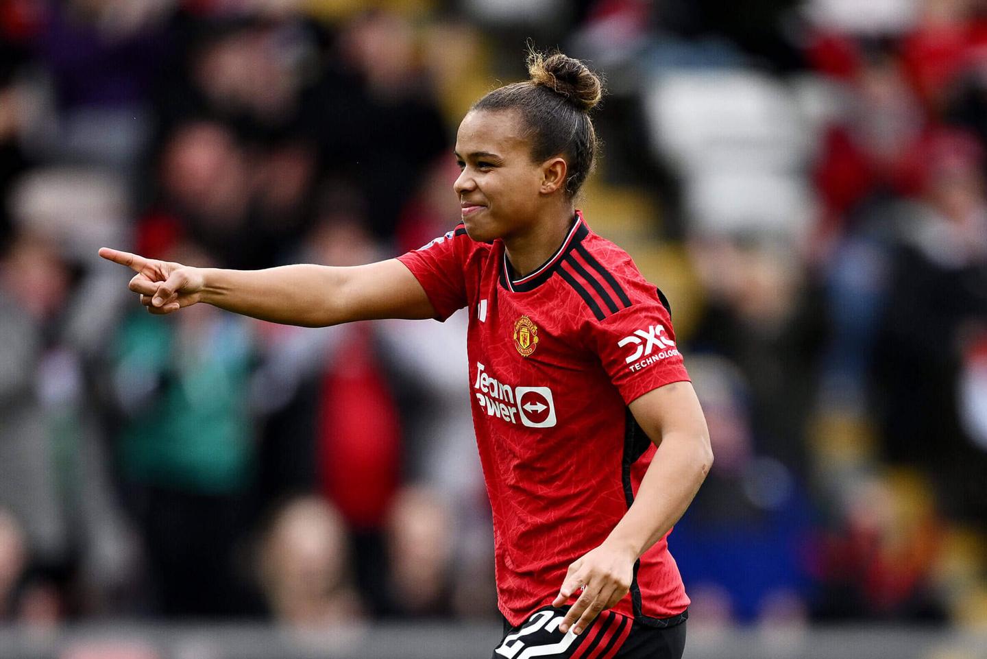 Manchester United Extends Nikita Parris' Contract