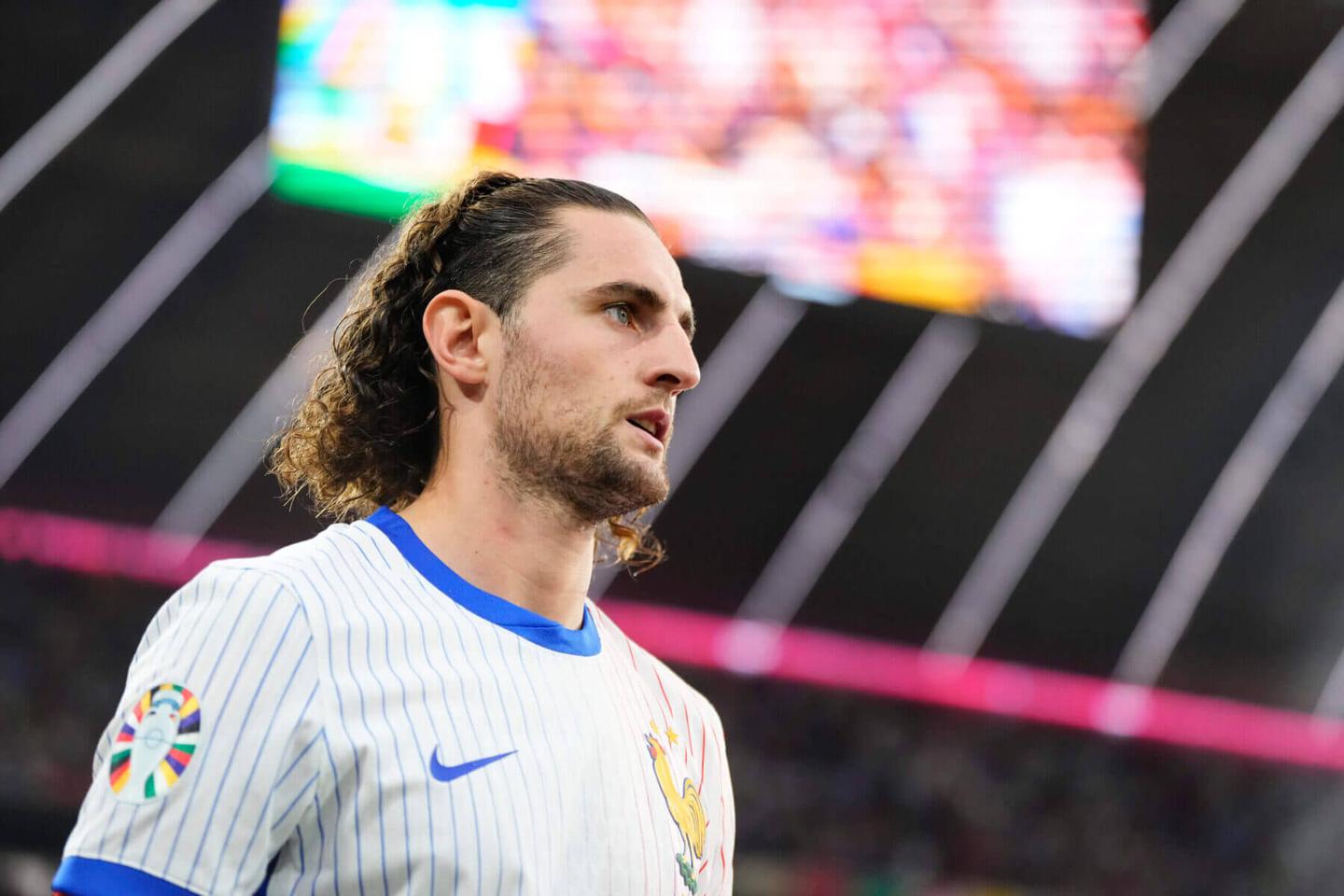 Adrien Rabiot to leave Juventus