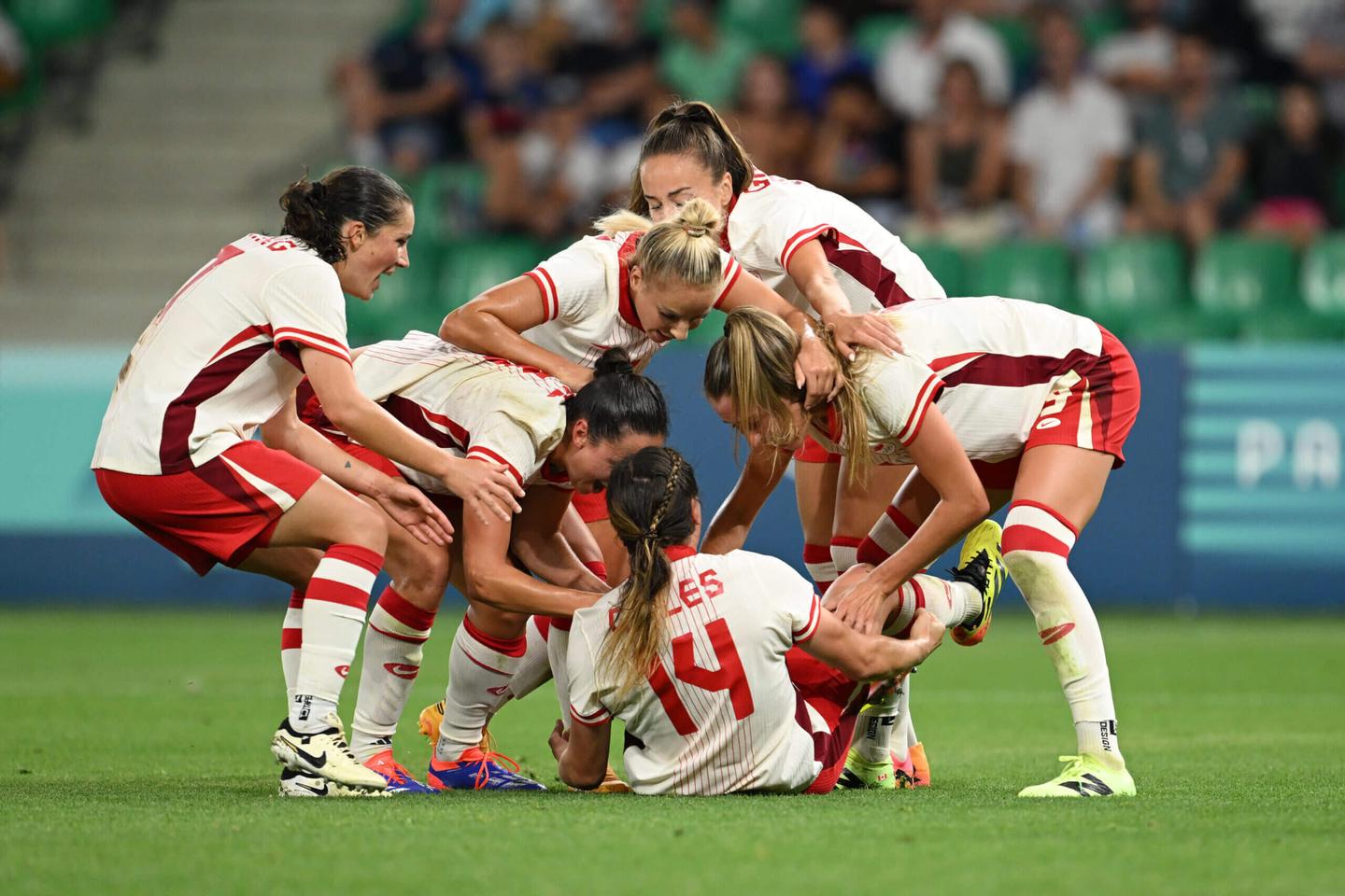 Canada Women's Soccer Defeats France 2-1