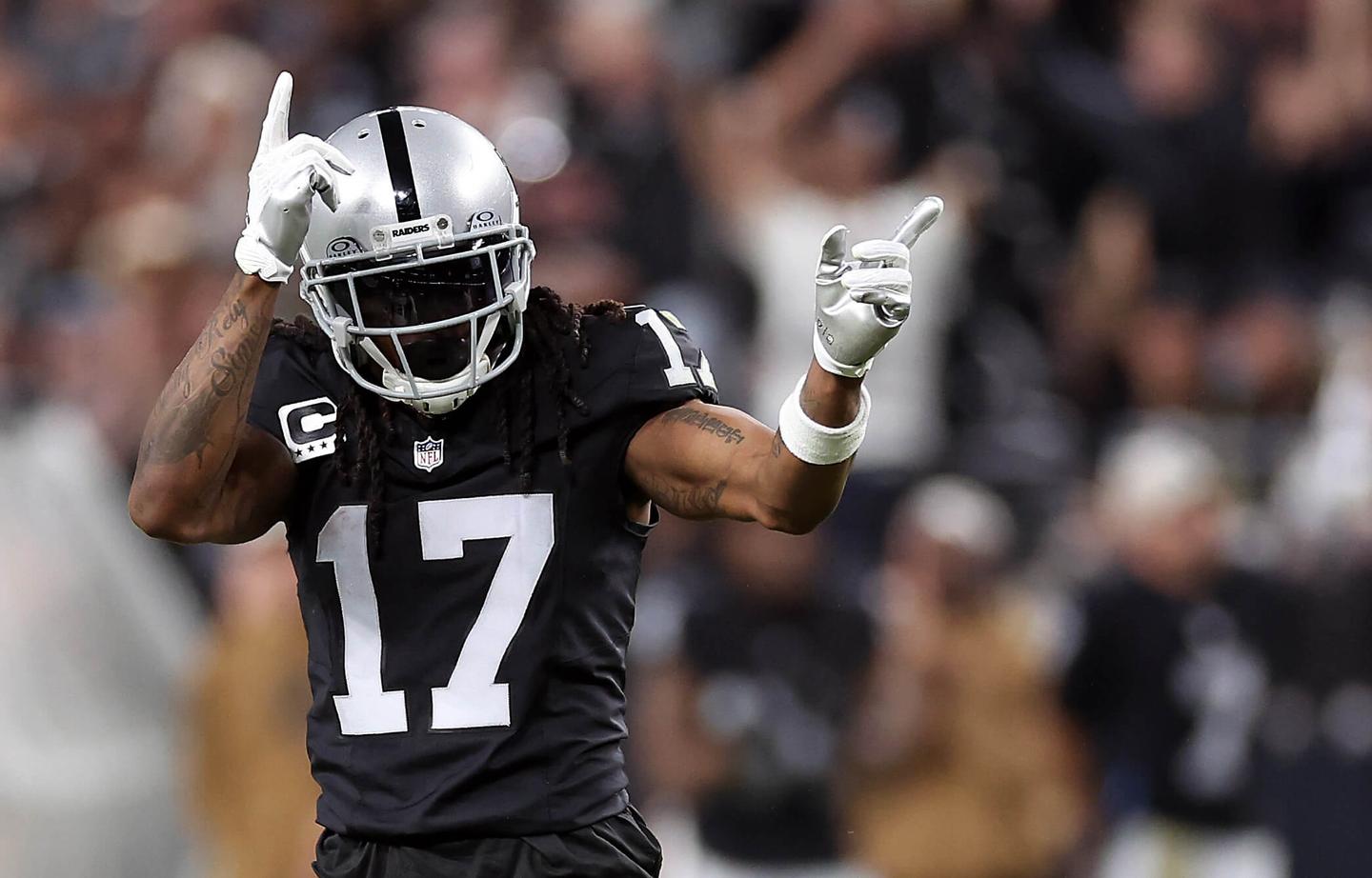 Davante Adams Returns to Raiders After Paternity Leave