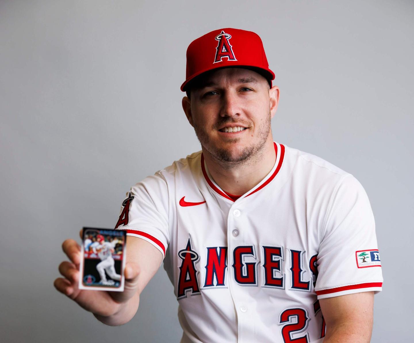 Mike Trout Shares Card-Pulling Moment With Son