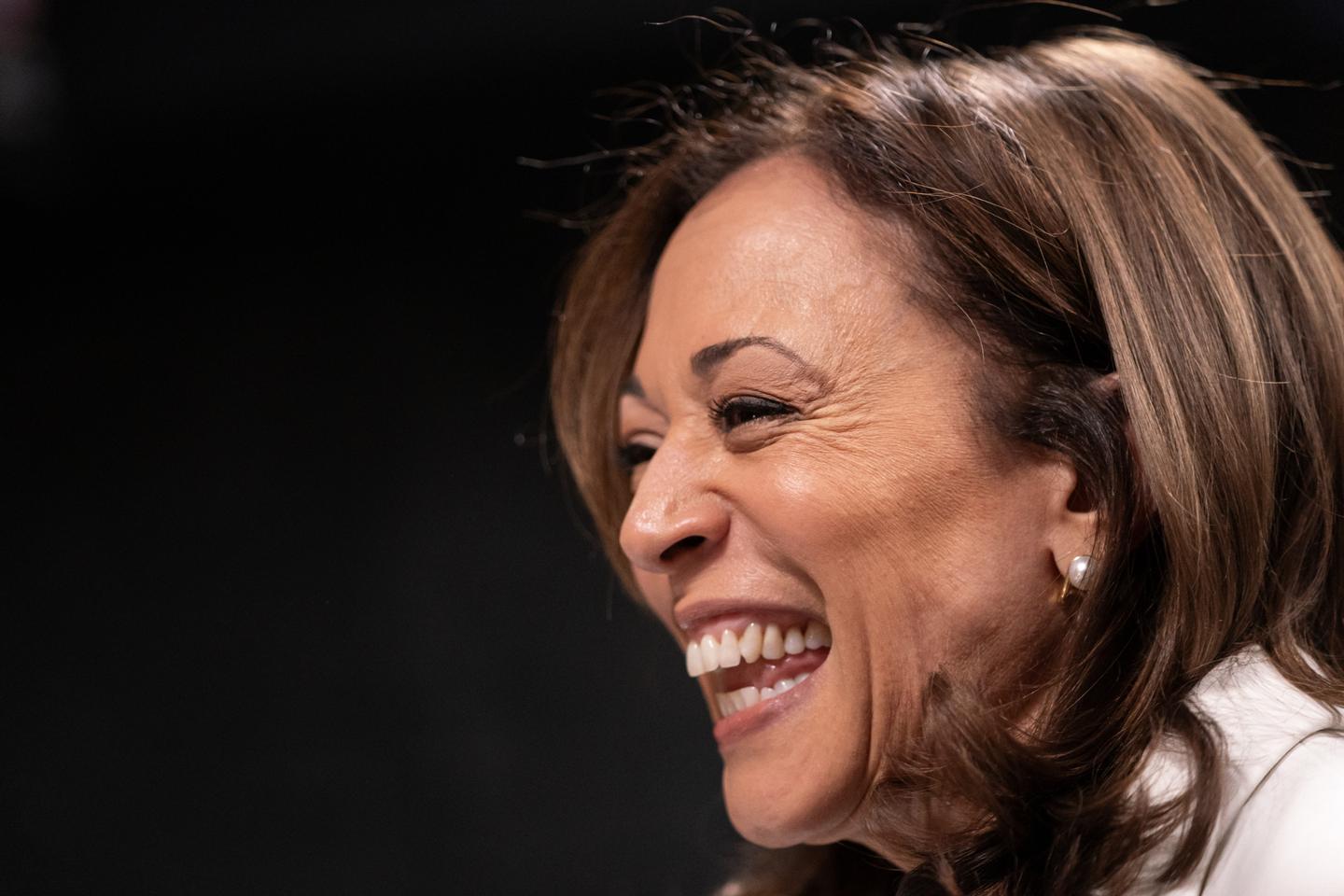 Record Donations Surge for Kamala Harris Campaign