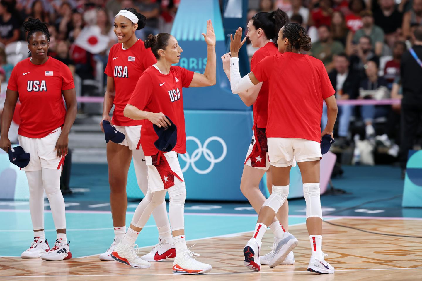 USA Women's Basketball Beats Japan 102-76