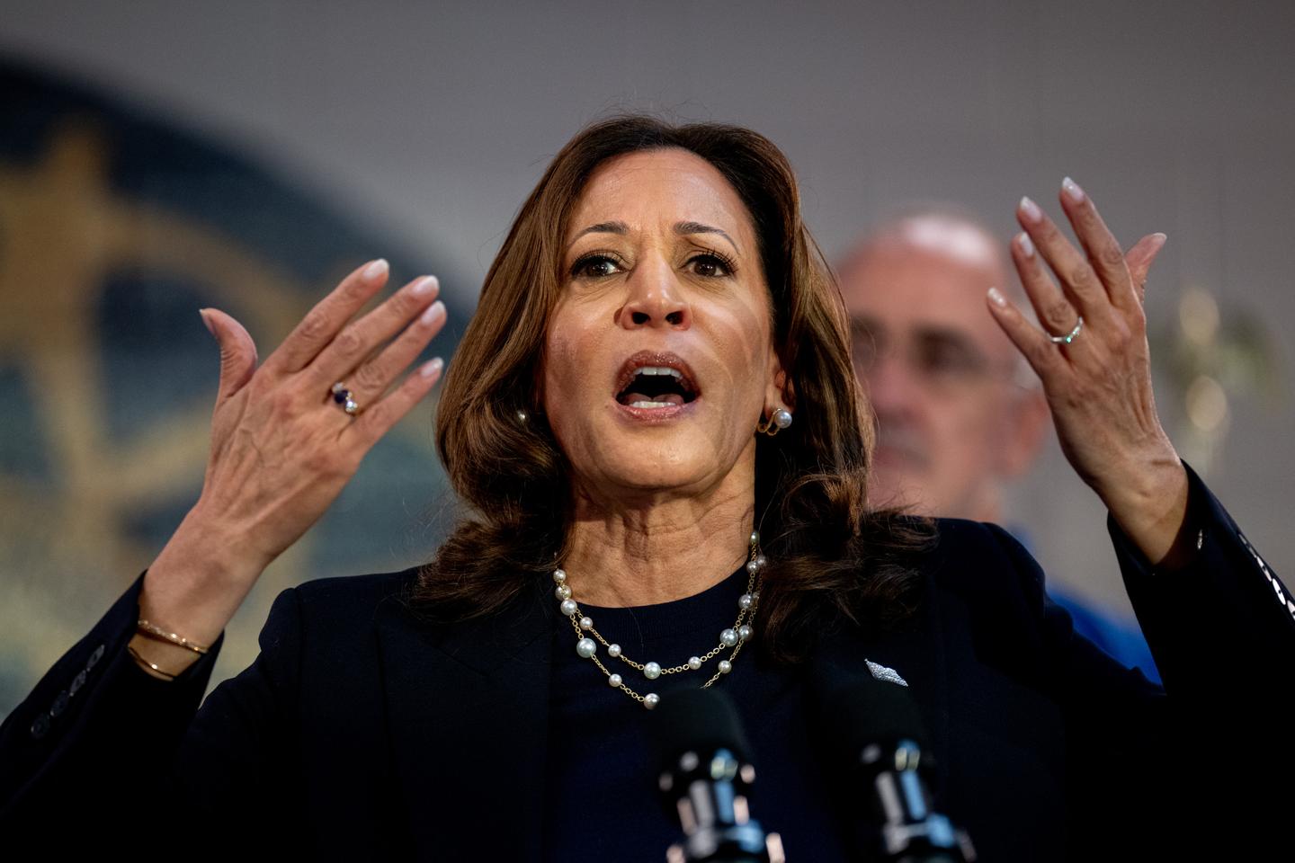 Kamala Harris in CNN poll