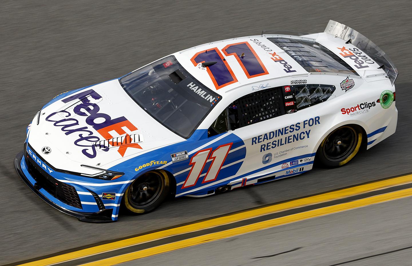 Denny Hamlin Tributes Roy Hendrick at Darlington