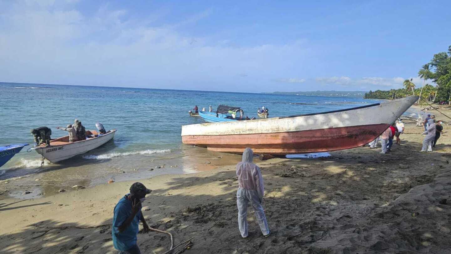 14 bodies found on boat