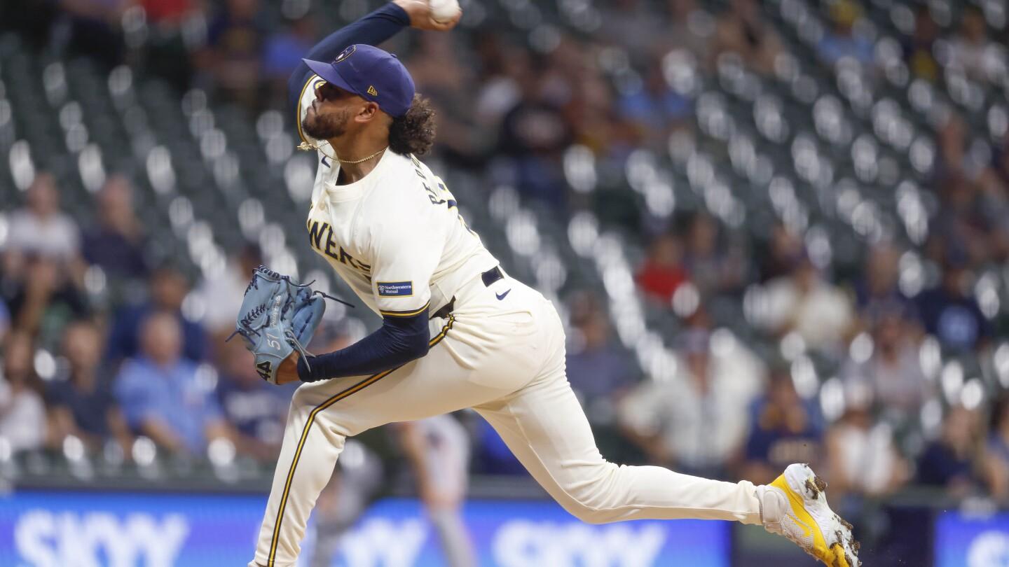 Brewers Dominate Giants, Cubs Extend Win Streak