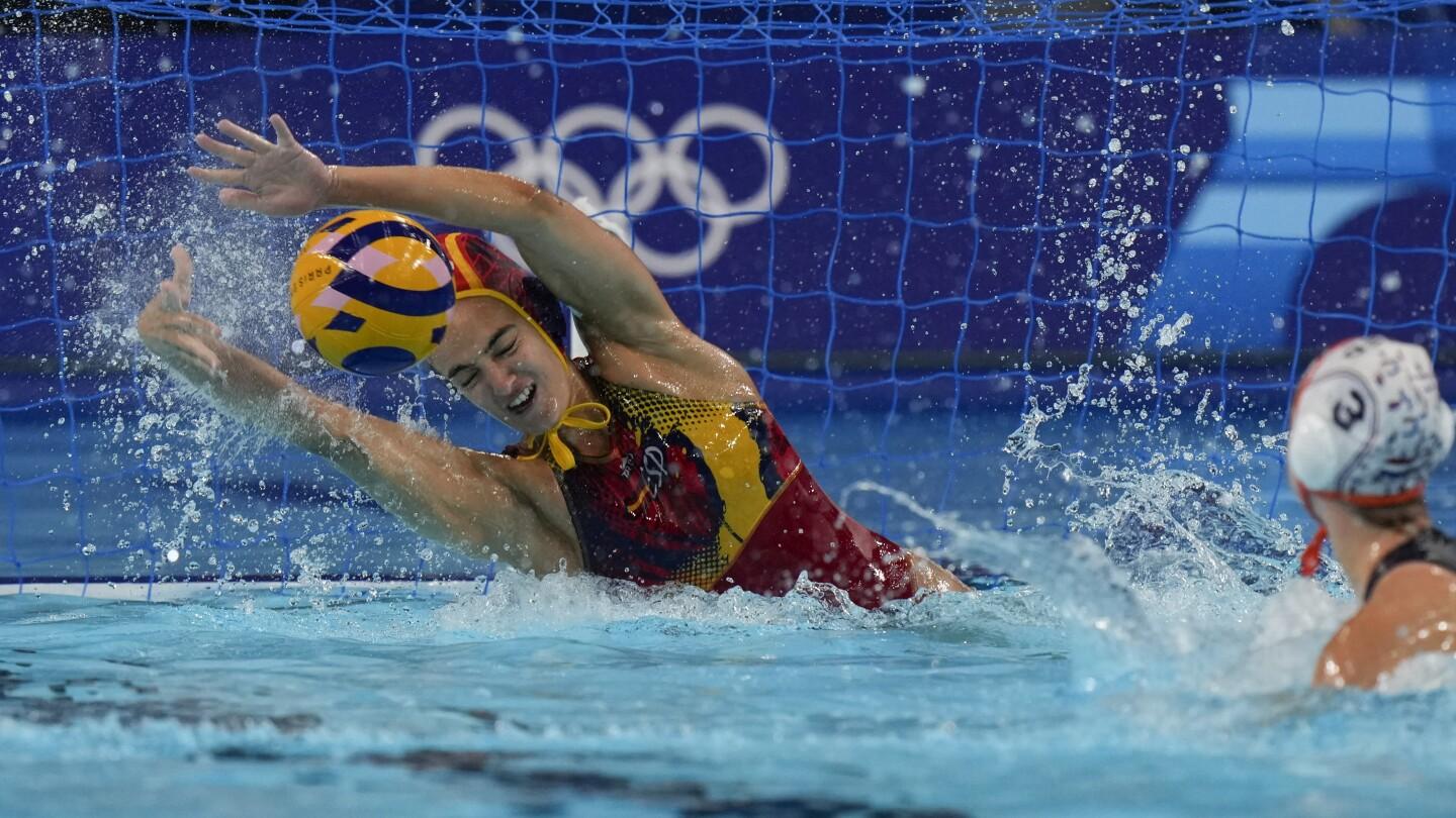 Spain Advances to Women's Water Polo Final