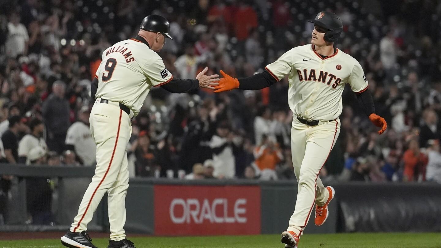 Giants Secure Third Consecutive Win Over White Sox