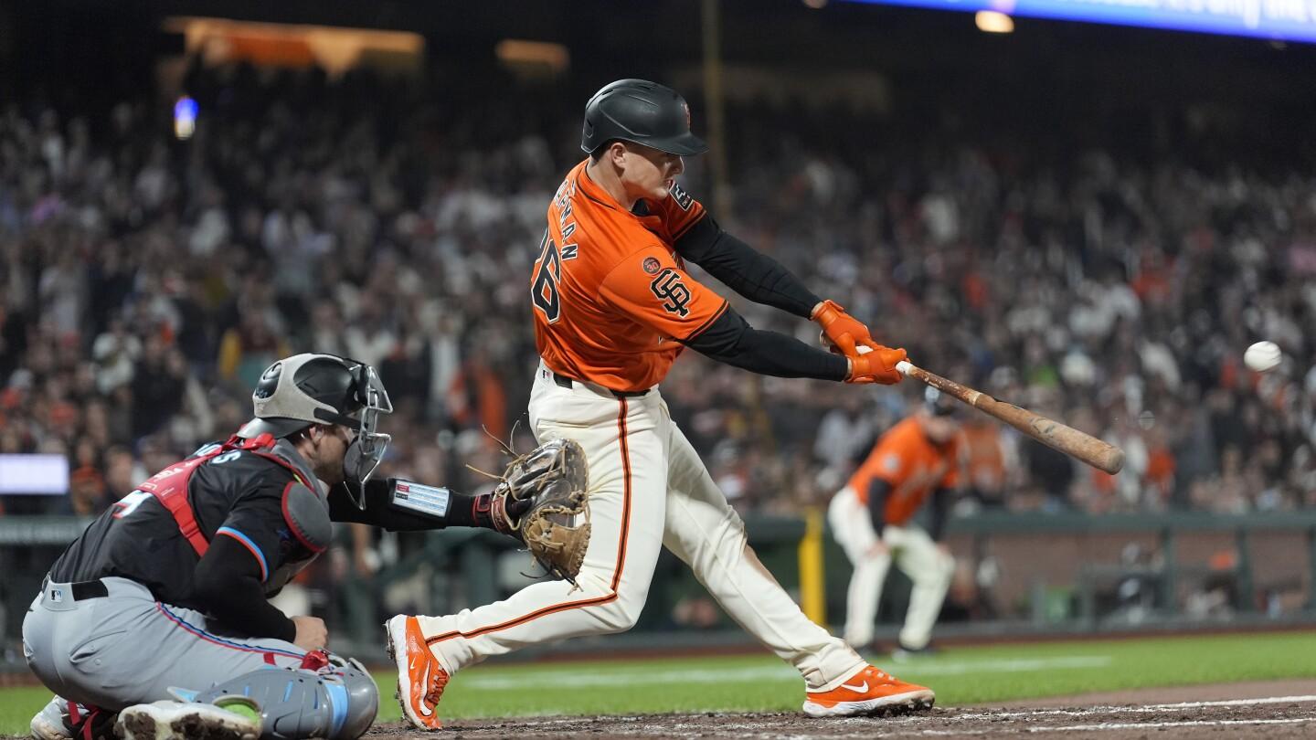 Giants Beat Marlins 3-1 Behind Chapman