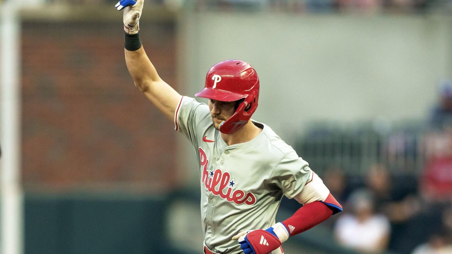 Phillies Defeat Braves 8-6, Turner Hits Two Homers