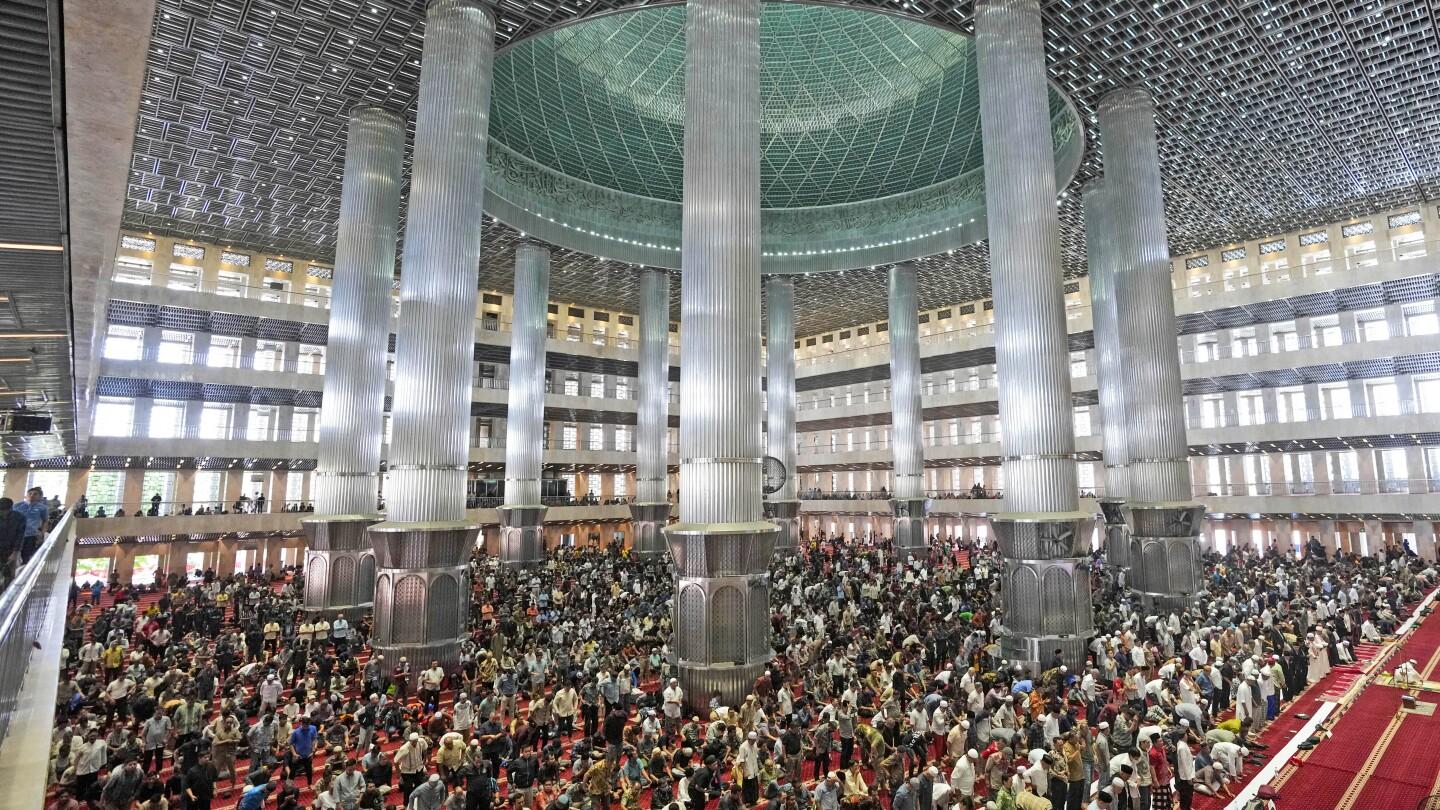 Pope Francis to Visit Indonesia's Istiqlal Mosque