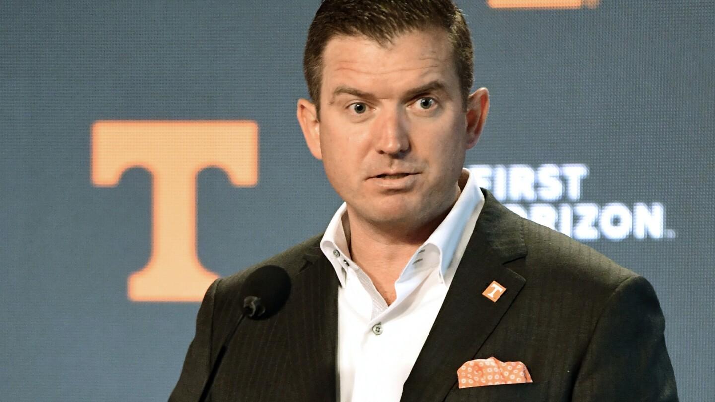 Danny White's Contract Extended at Tennessee