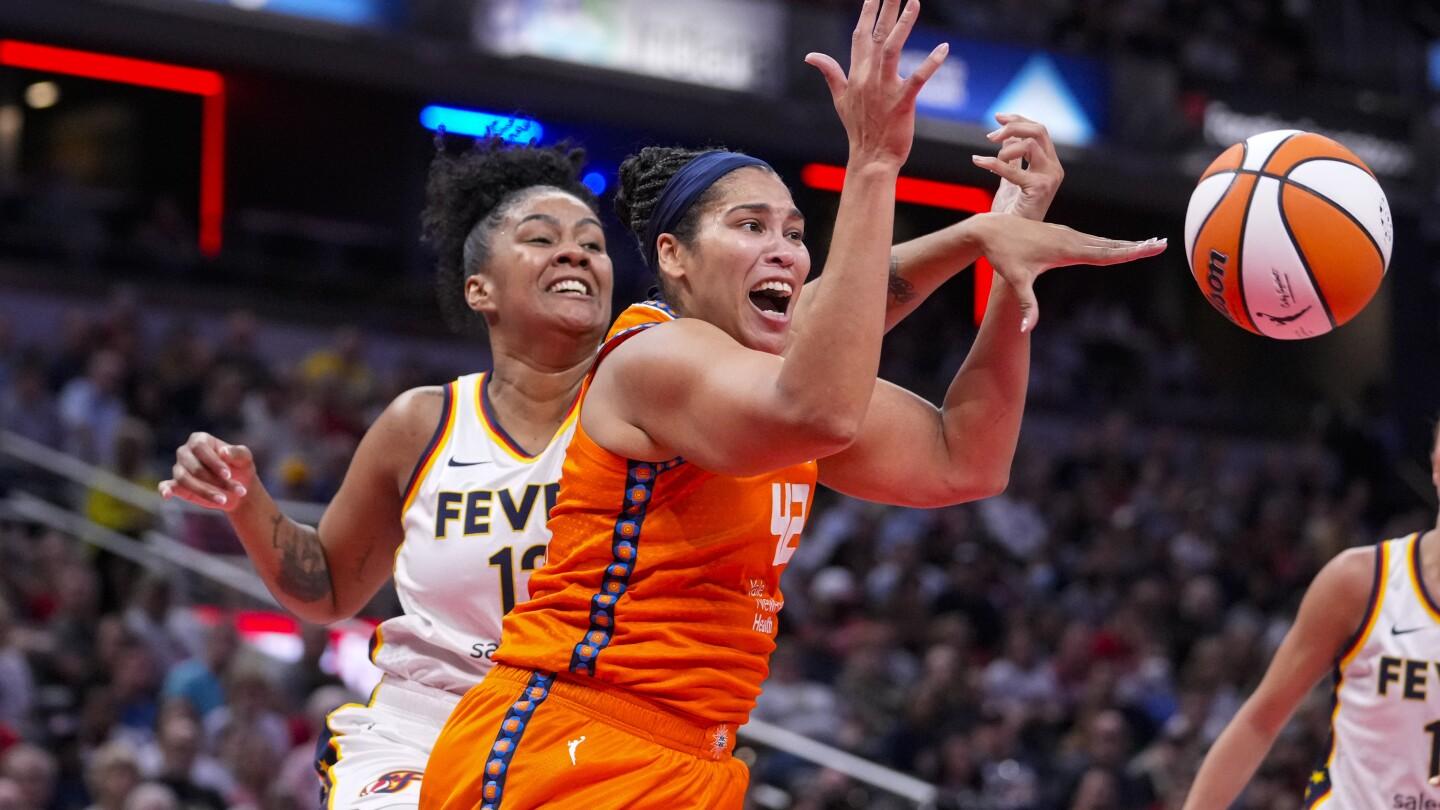 Caitlin Clark Sets WNBA Rookie 3-Pointer Record