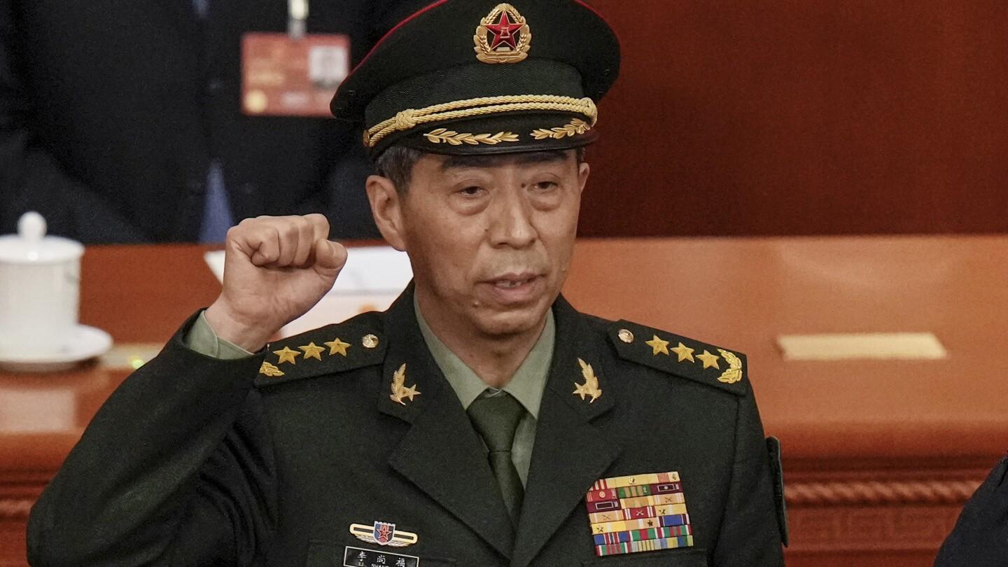 China Expels Two Defense Ministers for Corruption