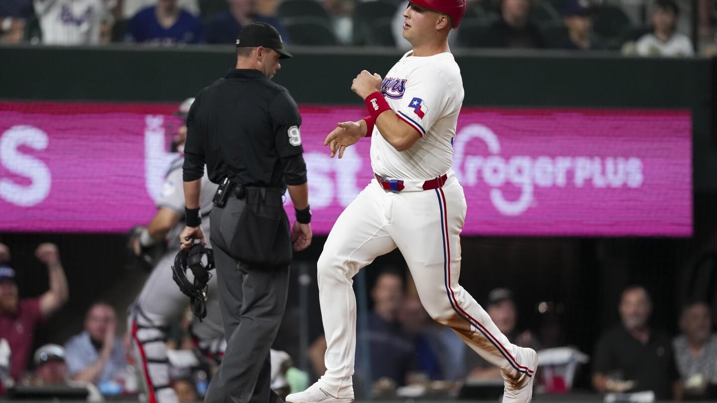 Rangers Beat Astros 4-3 in Extras