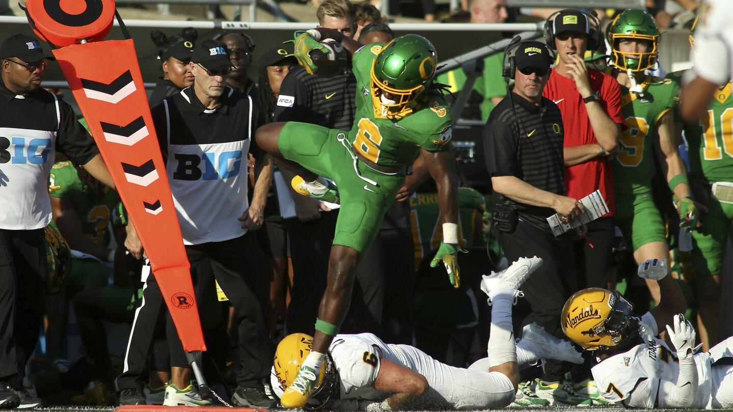 Oregon Ducks Defeat Idaho 24-14 in Opener