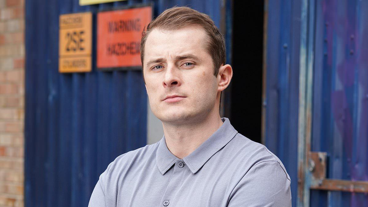 EastEnders actor Max Bowden to leave after contract expiration