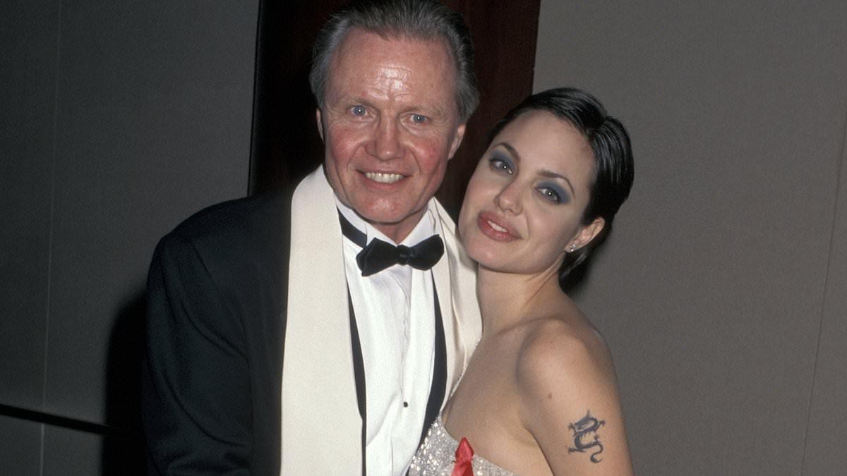 Jon Voight Expresses Pride in Tony Award-Winning Daughter and Granddaughter