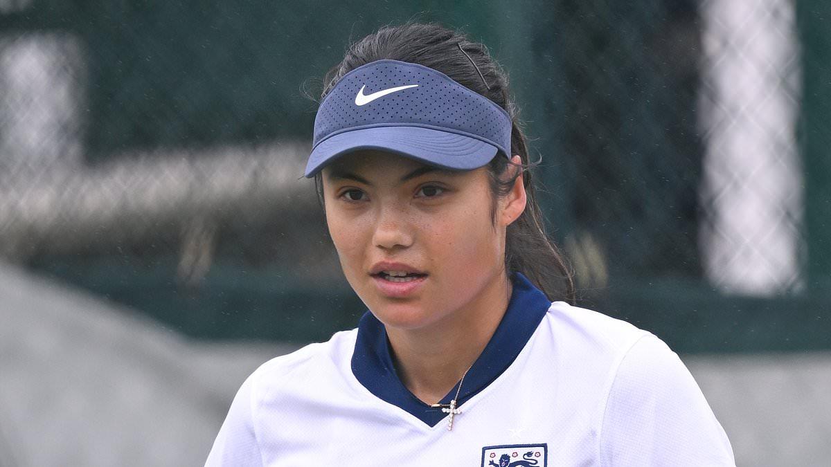 Emma Raducanu Advances to Second Round at Wimbledon