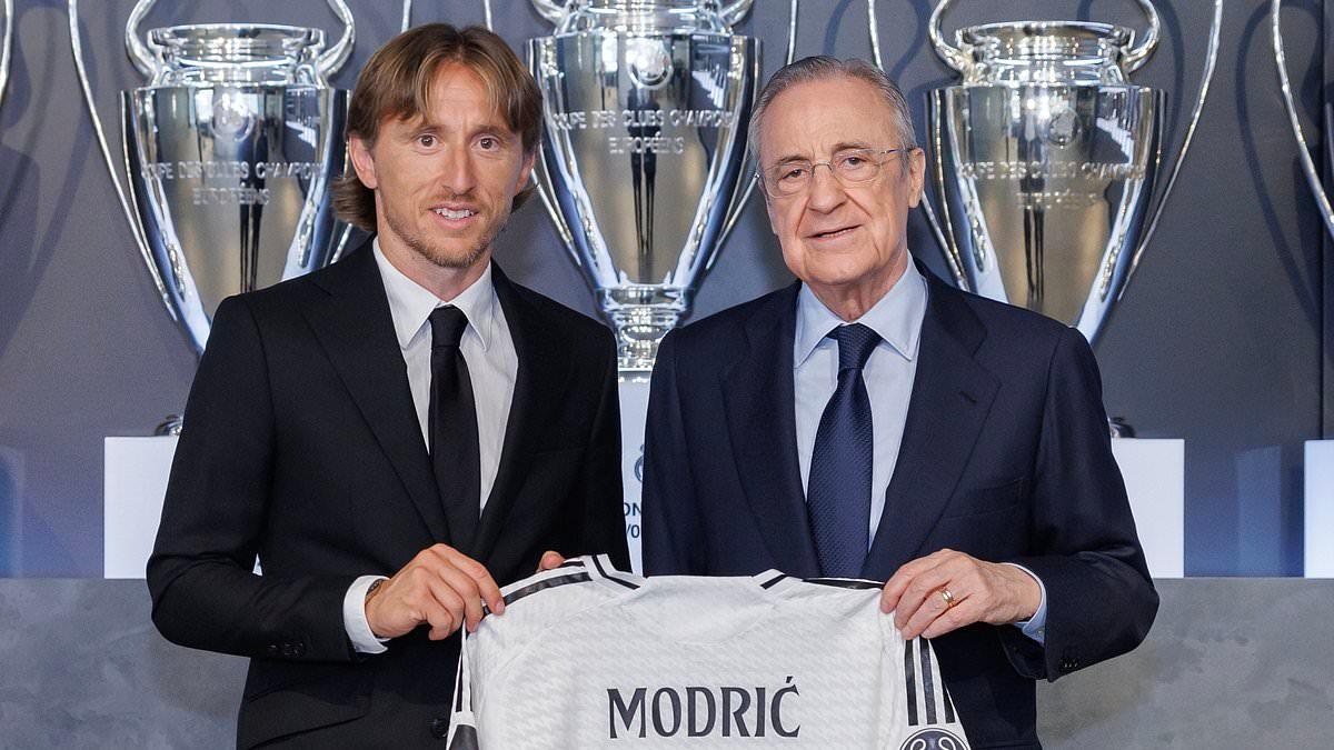 Luka Modric Signs One-Year Contract Extension with Real Madrid