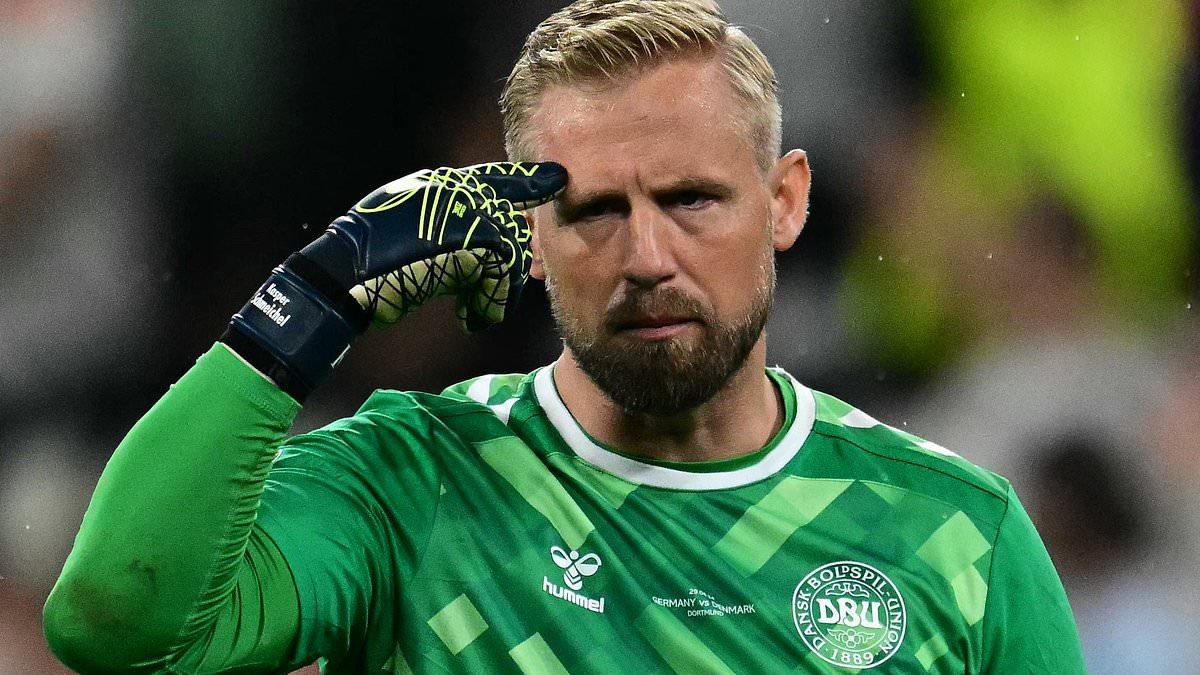 Celtic Signs Schmeichel and Sinisalo