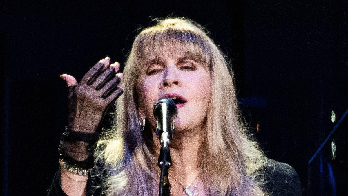 Stevie Nicks Hospitalized Due to Infection