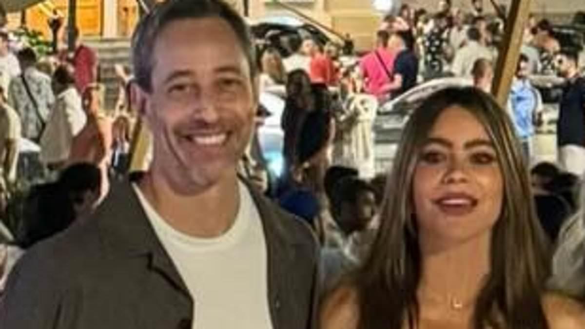 Sofia Vergara Enjoys European Vacation with Boyfriend