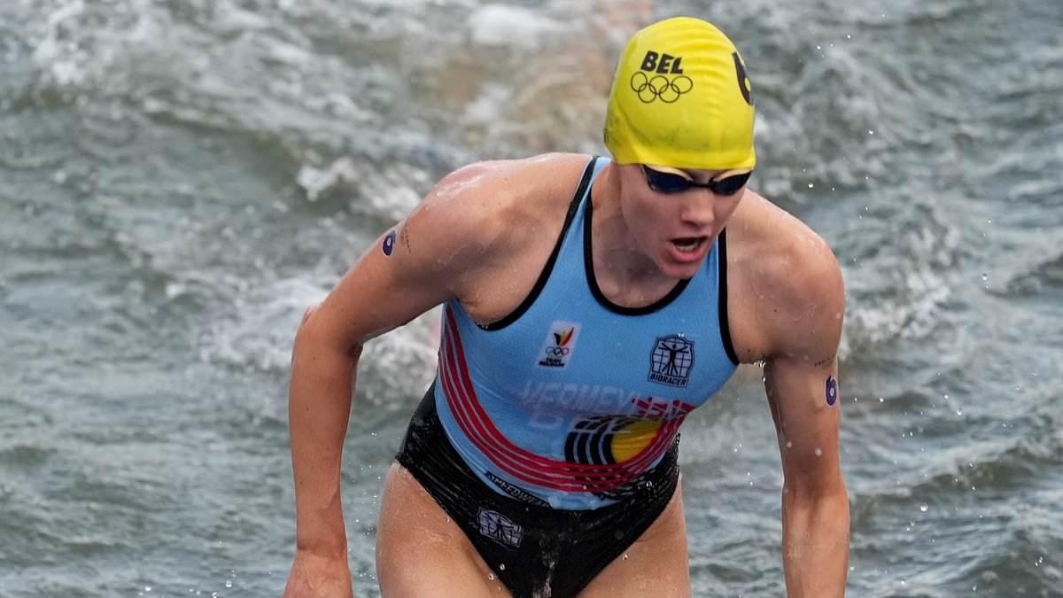 Athletes Outraged Over Polluted Seine in Paris Triathlon