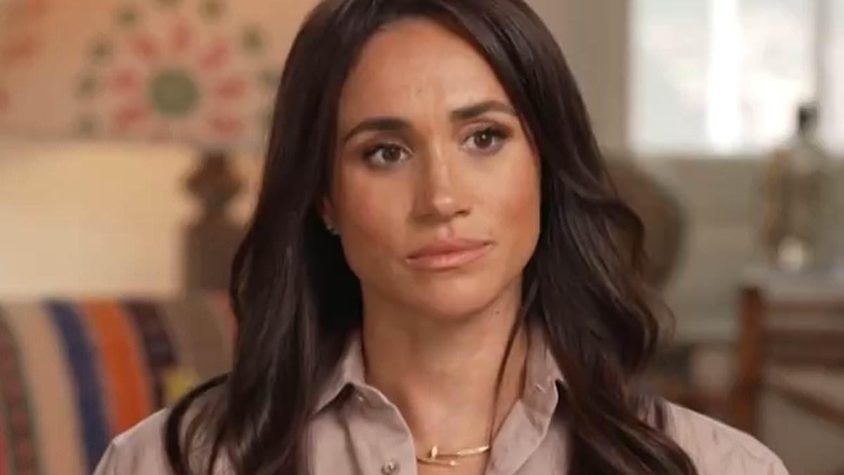 Meghan Markle's gold necklace