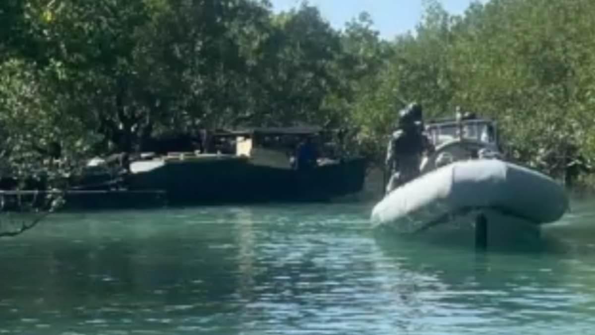 Australian Border Authorities Intercept Fishing Vessels