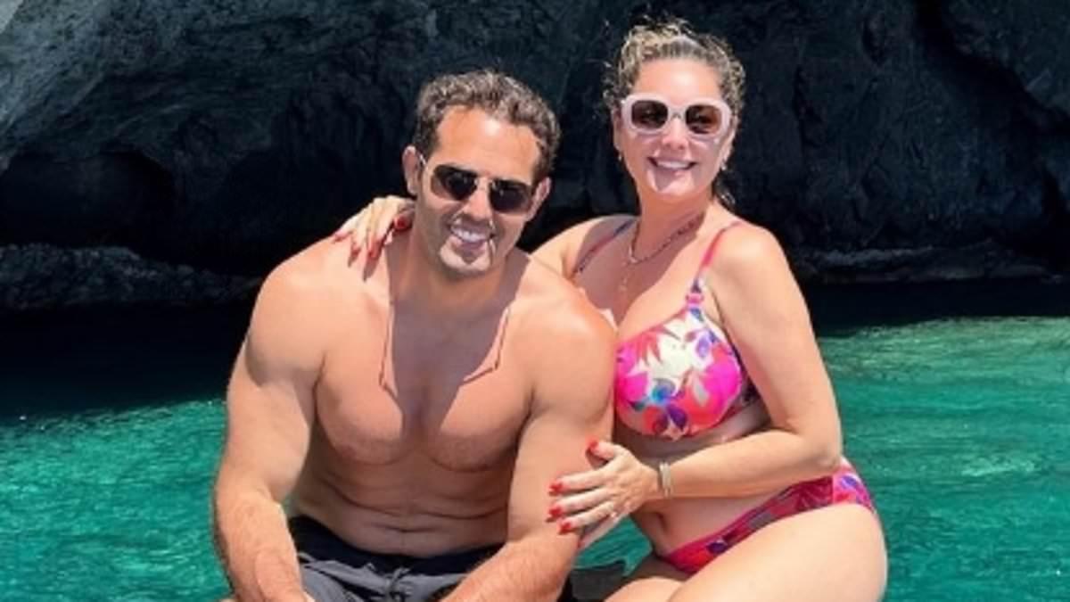 Kelly Brook on honeymoon from hell