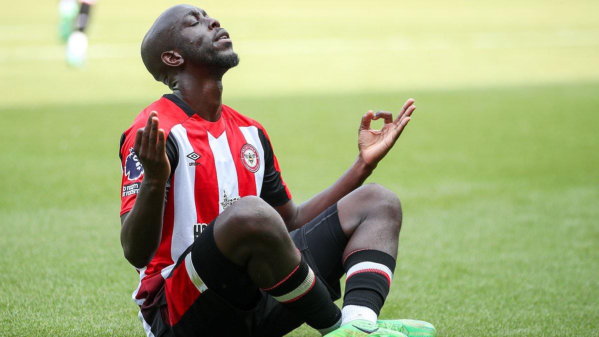 Brentford Tops Crystal Palace 2-1 in Season Opener