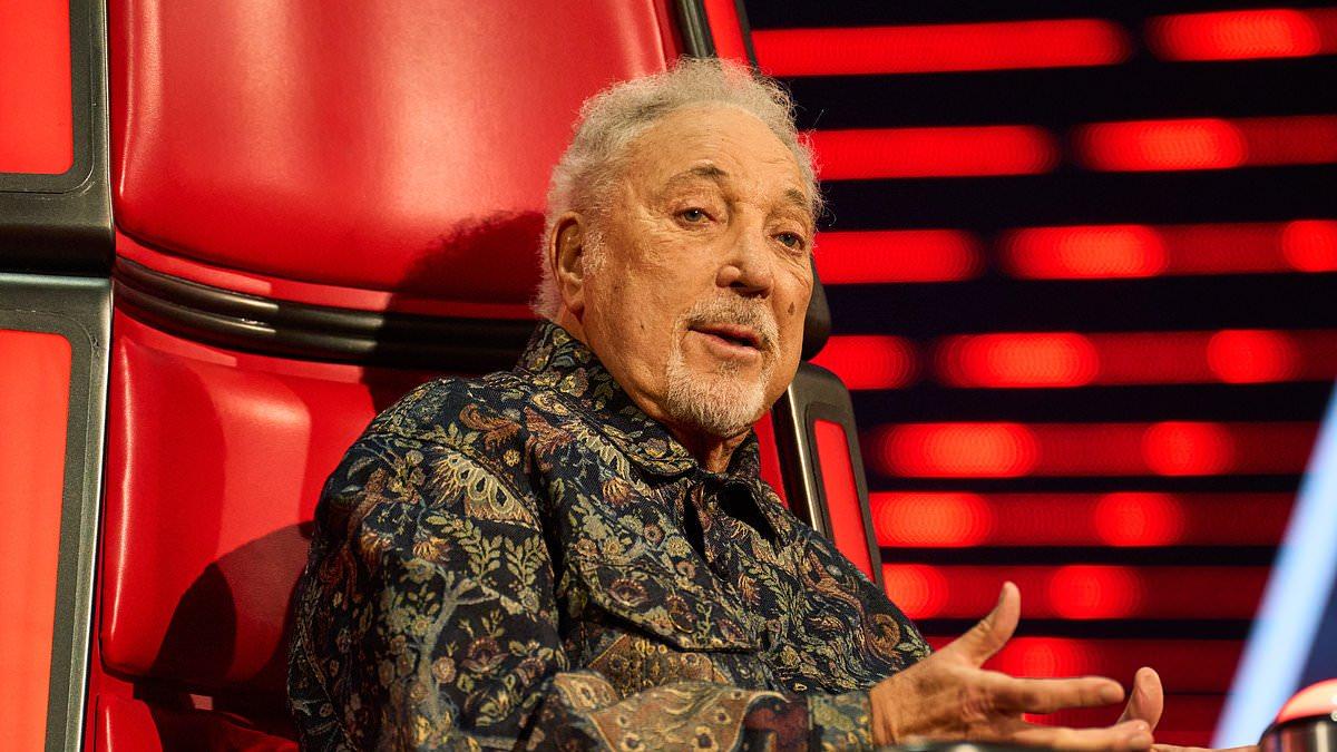 Tom Jones Criticizes Simon Cowell's Talent Shows