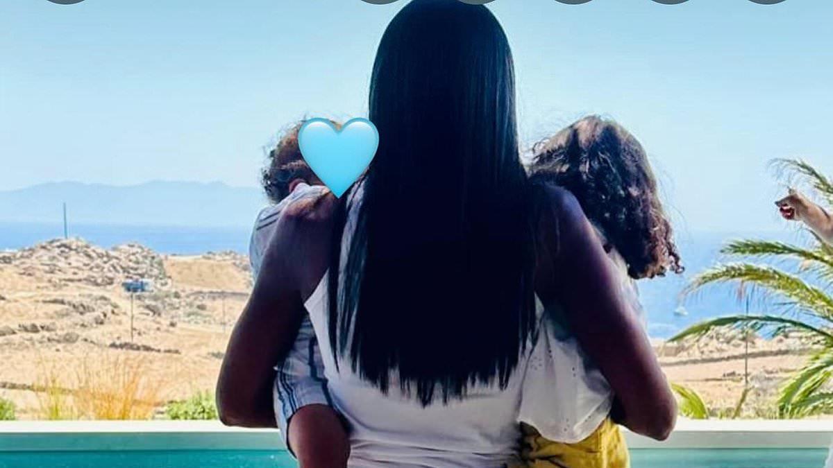 Naomi Campbell shares photo