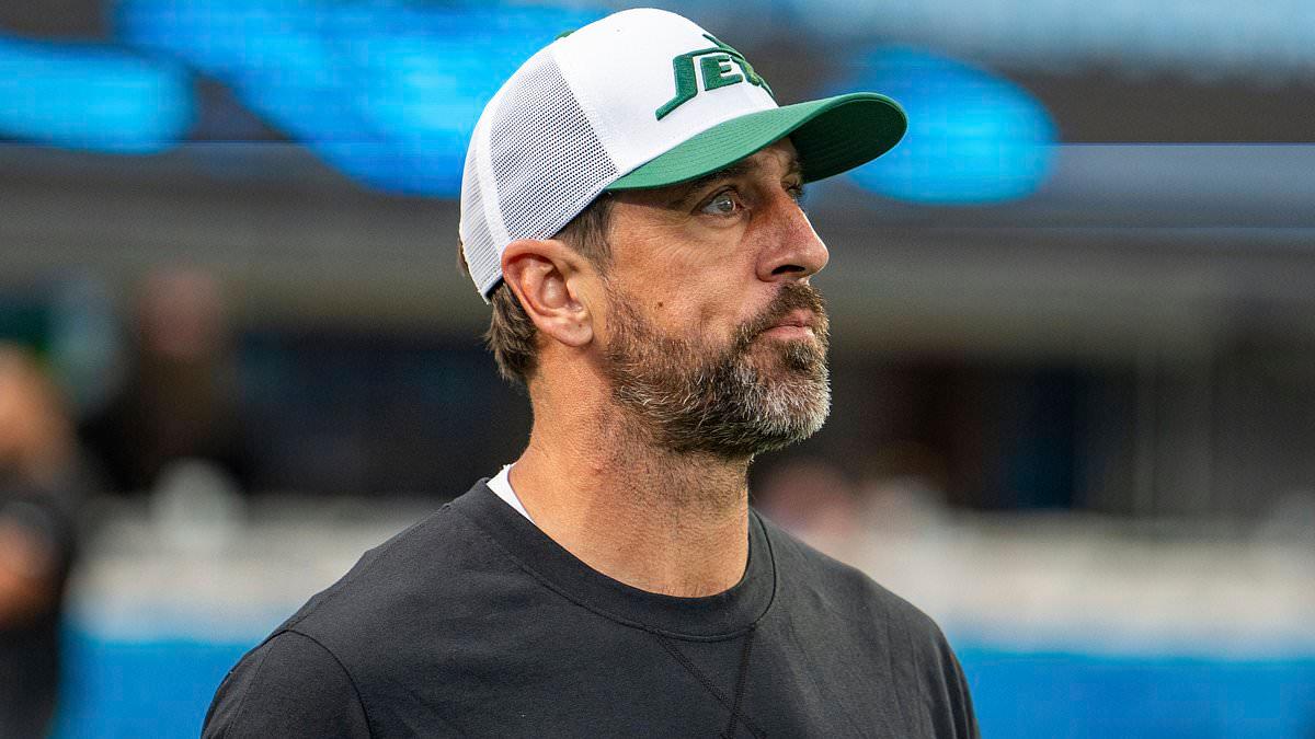 Jets Criticized Over Handling of Aaron Rodgers