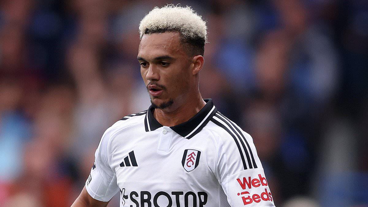 Manchester United Targets Antonee Robinson from Fulham