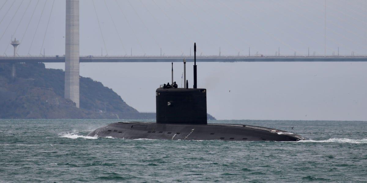 Russian submarine sinking