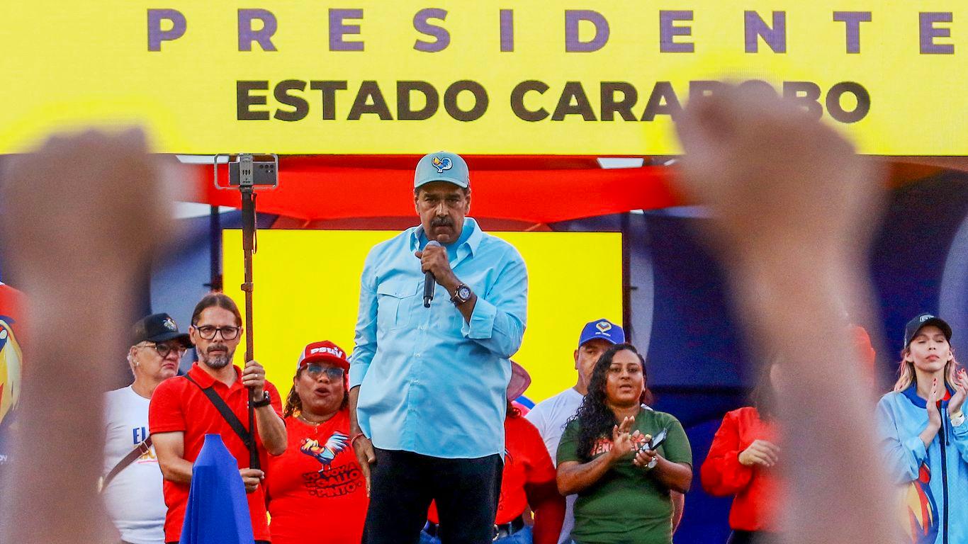 Venezuela blocks election observers