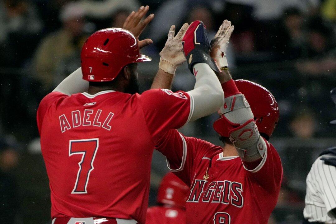 Neto's Grand Slam Leads Angels Past Yankees