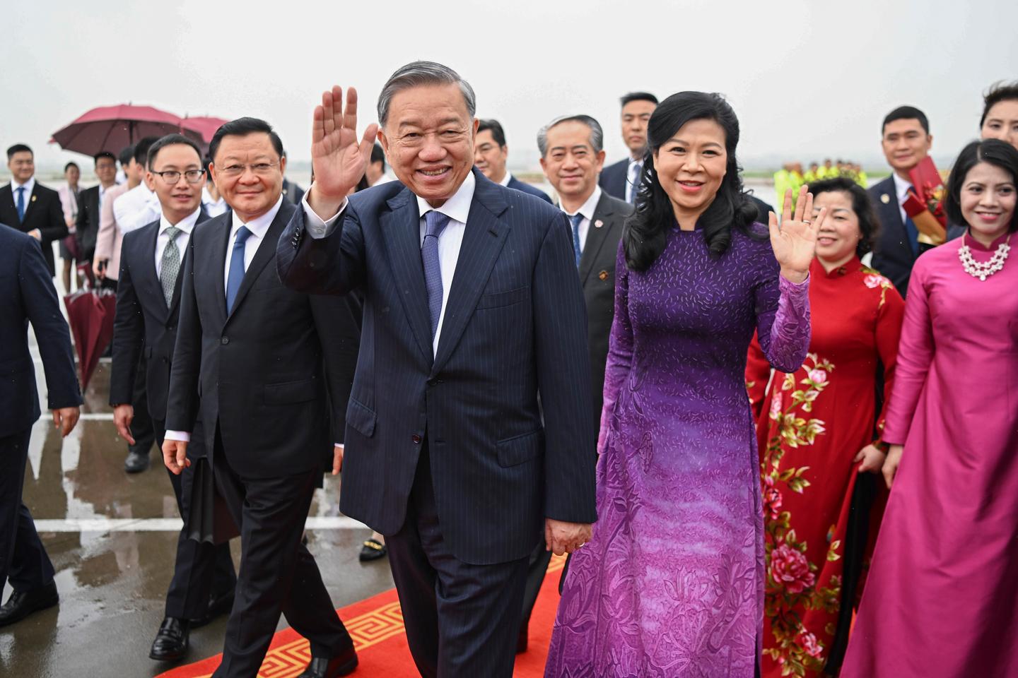 Vietnam's To Lam Visits China to Strengthen Ties