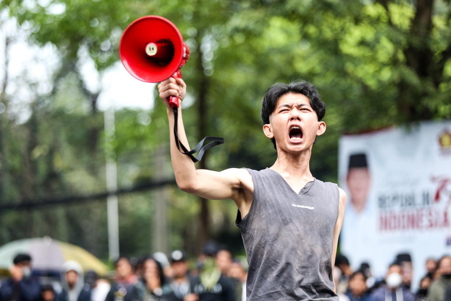 Clashes Erupt During Kolkata Protest for Justice