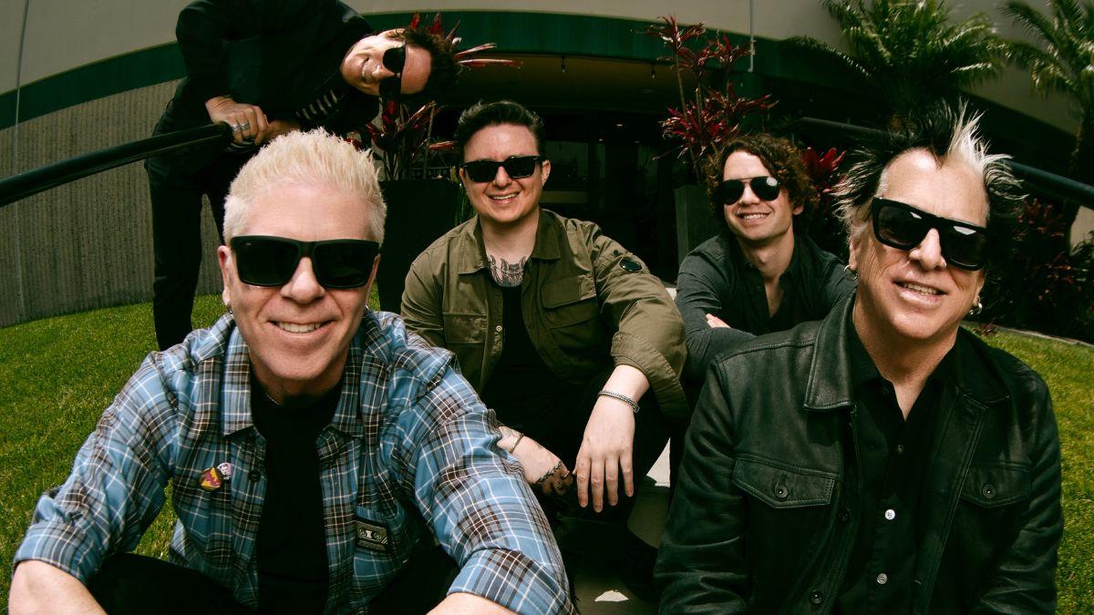 The Offspring Release New Single 'Light It Up'