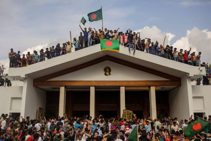 Bangladesh to dissolve parliament