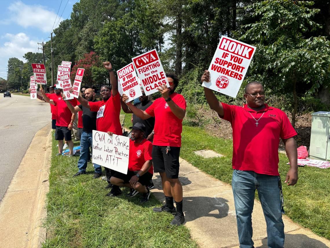 17,000 AT&T Workers Strike in Southeastern States